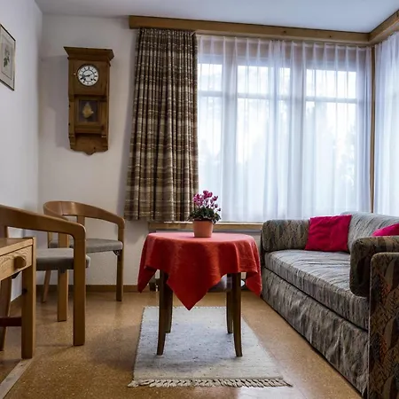 Tschuggenweg 2 Apartment